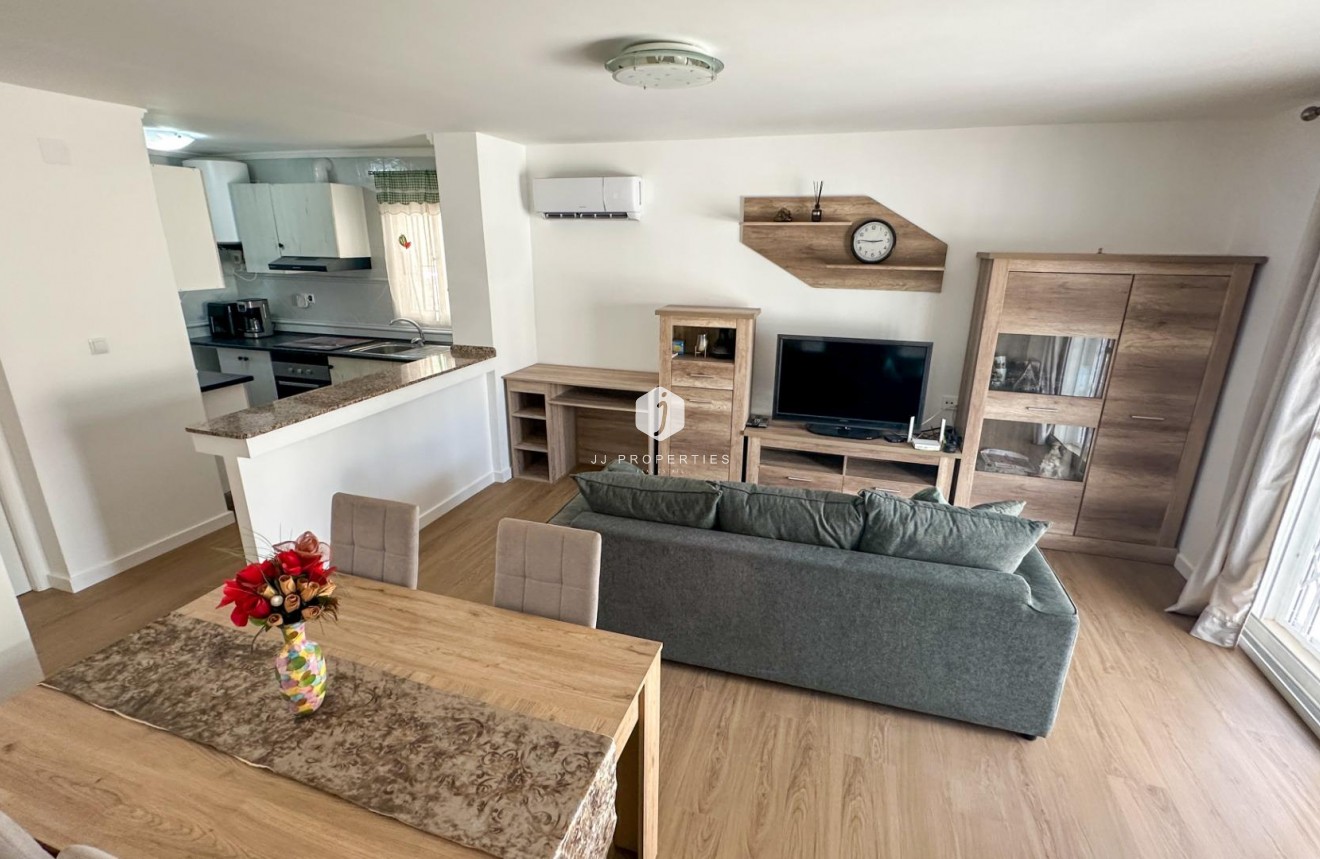 D'occasion - Duplex -
San Miguel de Salinas - Las Filipinas