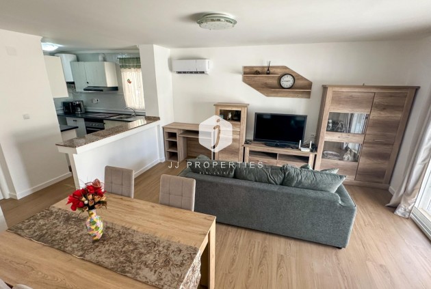 D'occasion - Duplex -
San Miguel de Salinas - Las Filipinas