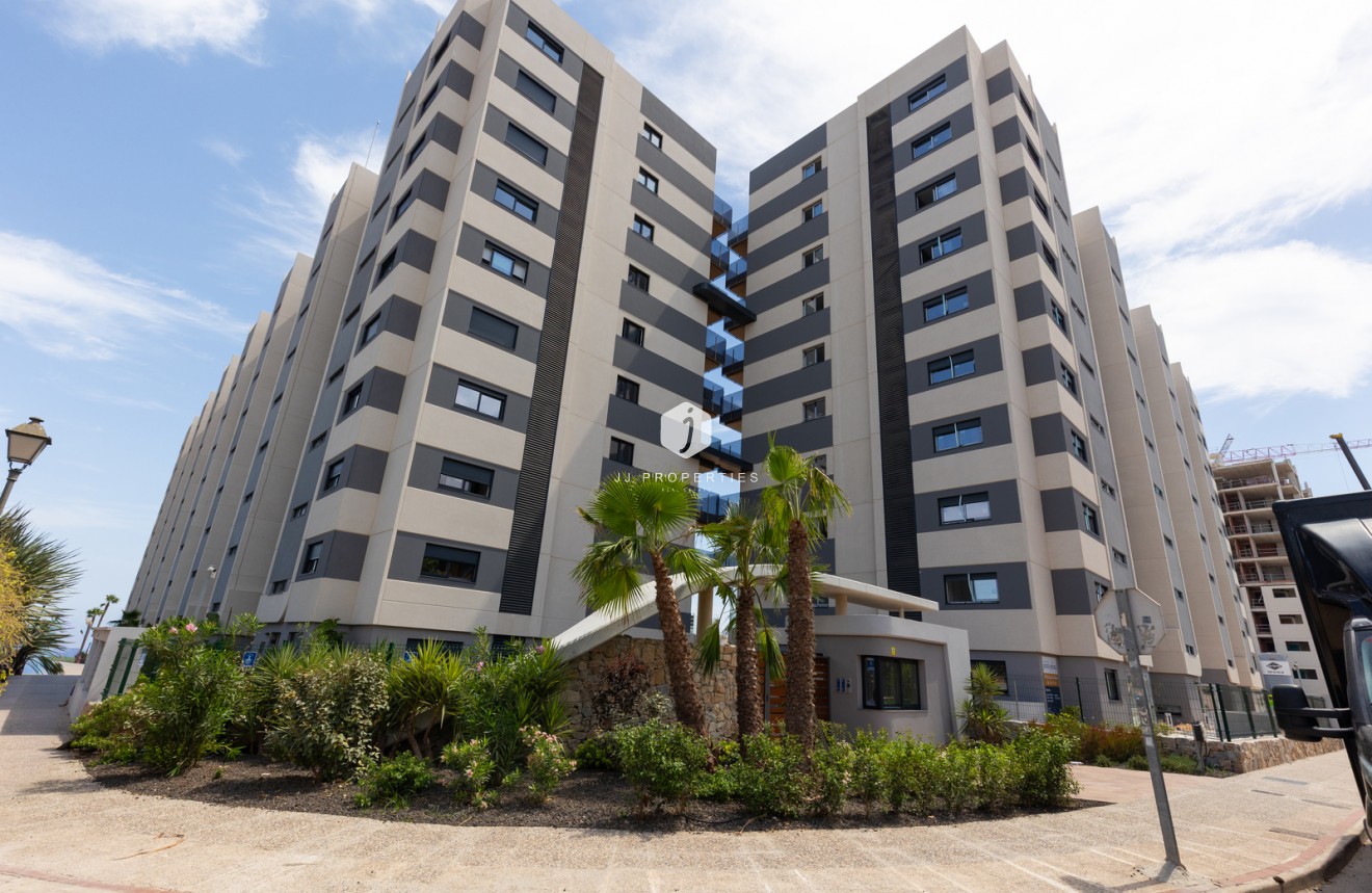 Resale - Apartment / flat -
Torrevieja - Costa Blanca