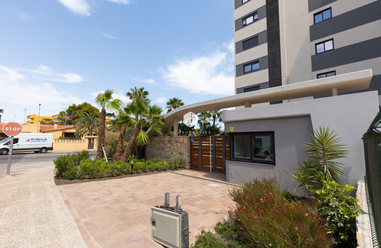 Resale - Apartment / flat -
Torrevieja - Costa Blanca