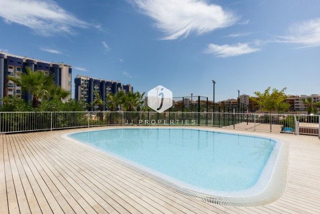 Resale - Apartment / flat -
Torrevieja - Costa Blanca