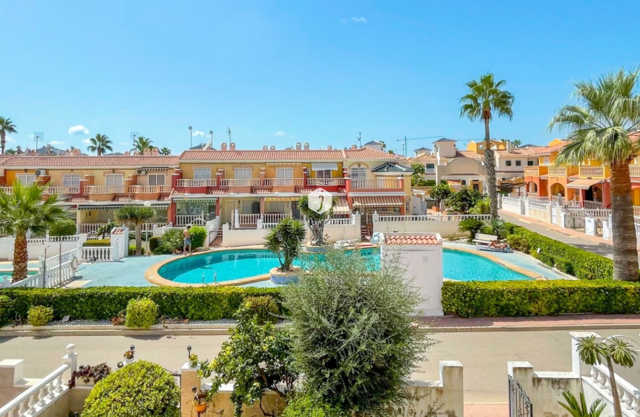 Segunda mano - Chalet -
Ciudad Quesada - Costa Blanca