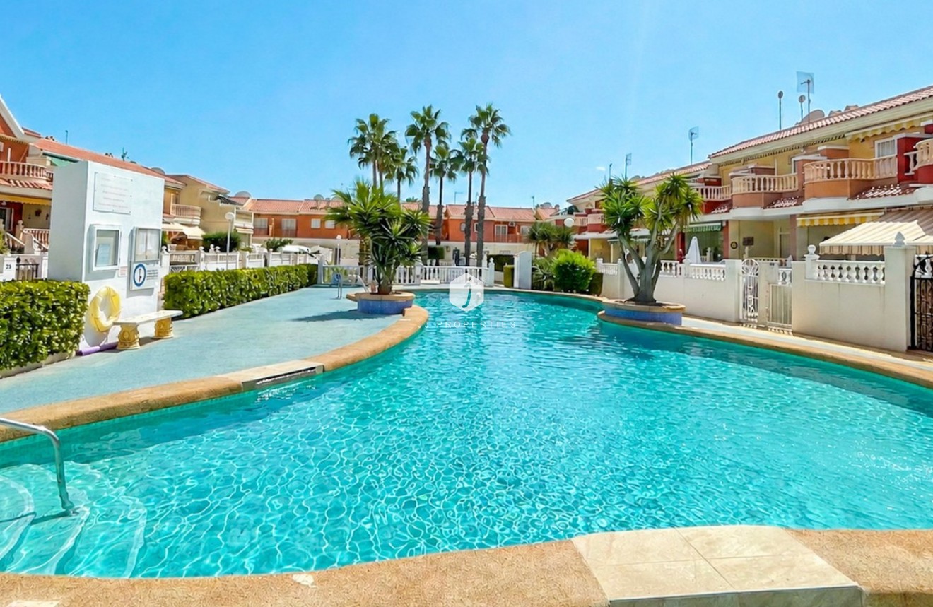 Segunda mano - Chalet -
Ciudad Quesada - Costa Blanca