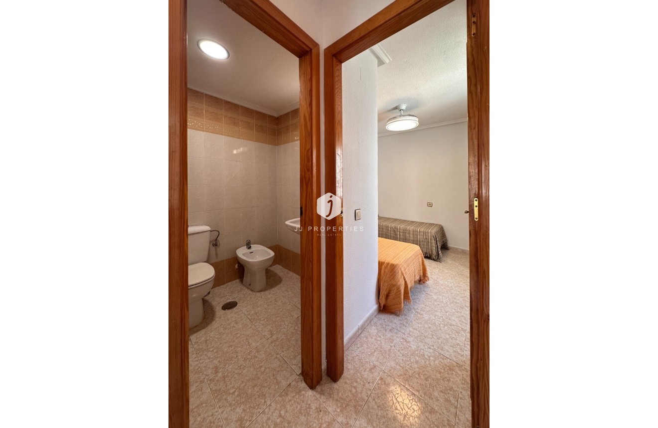 Tweedehands - Bungalow -
Torrevieja - Costa Blanca