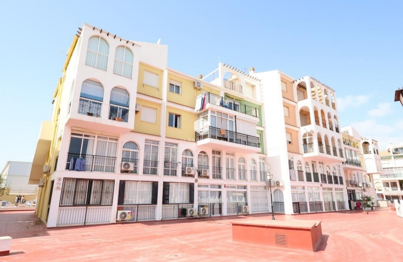 Tweedehands - Appartement / flat -
Torrevieja - Costa Blanca