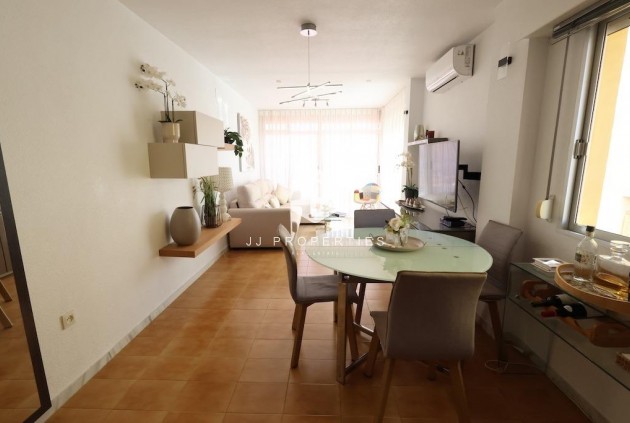 Tweedehands - Appartement / flat -
Torrevieja - Costa Blanca