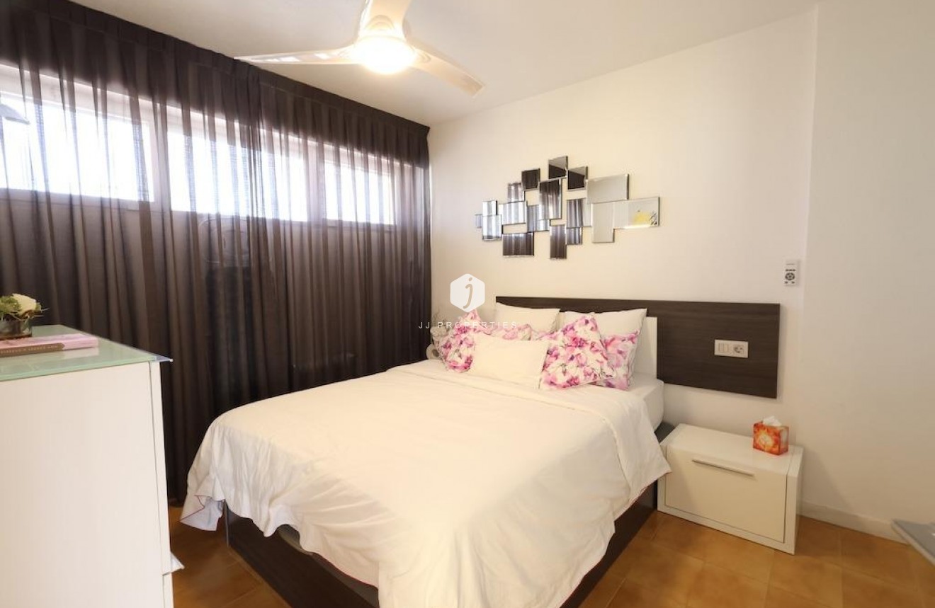 Tweedehands - Appartement / flat -
Torrevieja - Costa Blanca