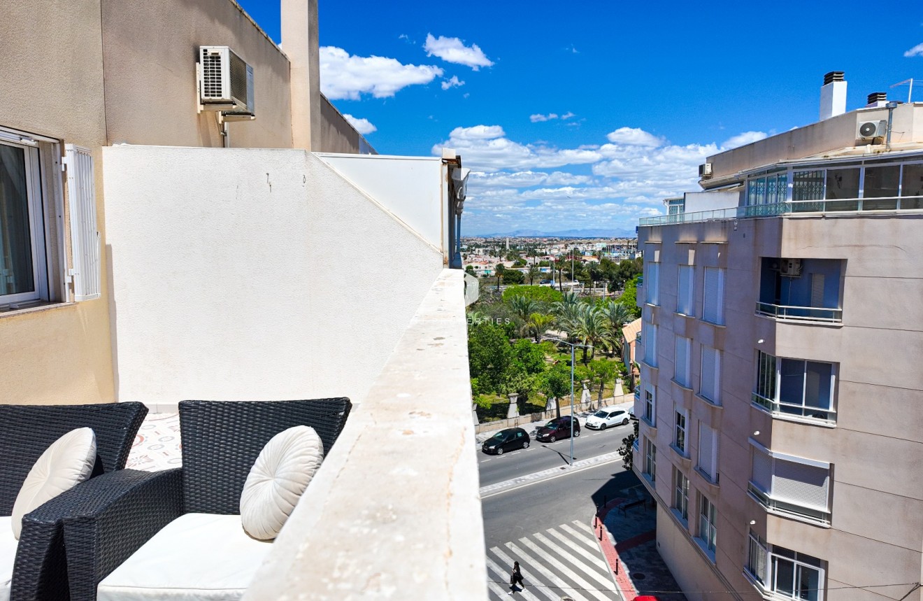 Resale - Apartment / flat -
Torrevieja - Costa Blanca