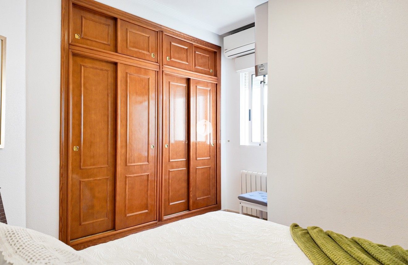 Resale - Apartment / flat -
Torrevieja - Costa Blanca