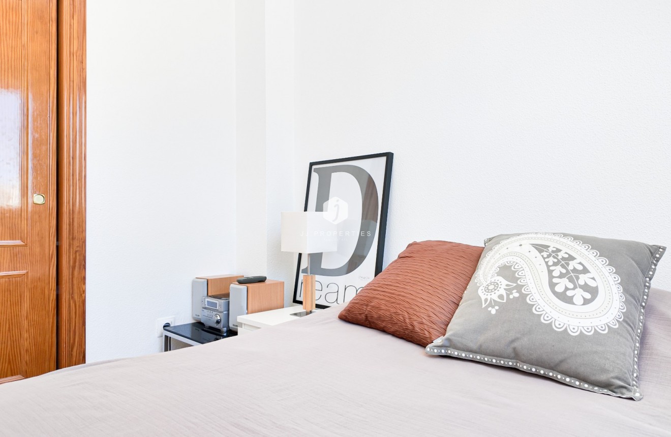 Resale - Apartment / flat -
Torrevieja - Costa Blanca
