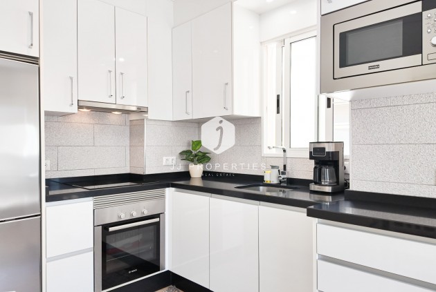 Resale - Apartment / flat -
Torrevieja - Costa Blanca