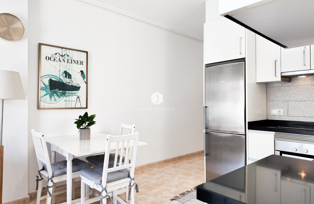 Resale - Apartment / flat -
Torrevieja - Costa Blanca
