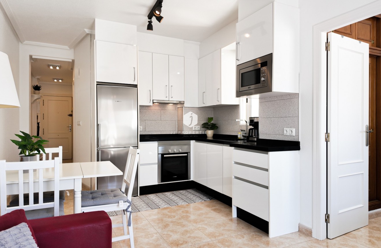 Resale - Apartment / flat -
Torrevieja - Costa Blanca