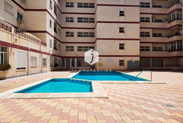 Resale - Apartment / flat -
Torrevieja - Costa Blanca