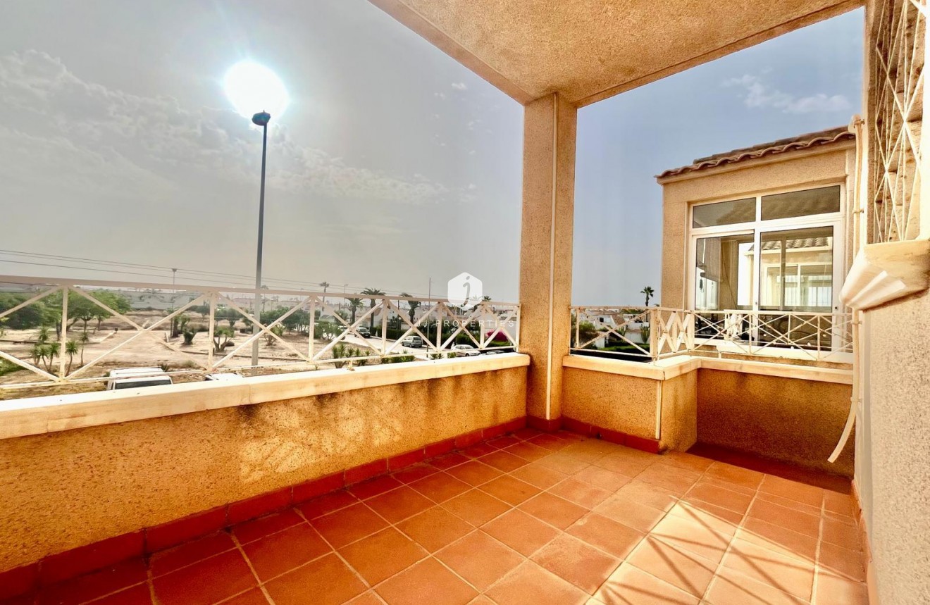 Aus zweiter Hand - Bungalow -
Orihuela Costa - La Chismosa