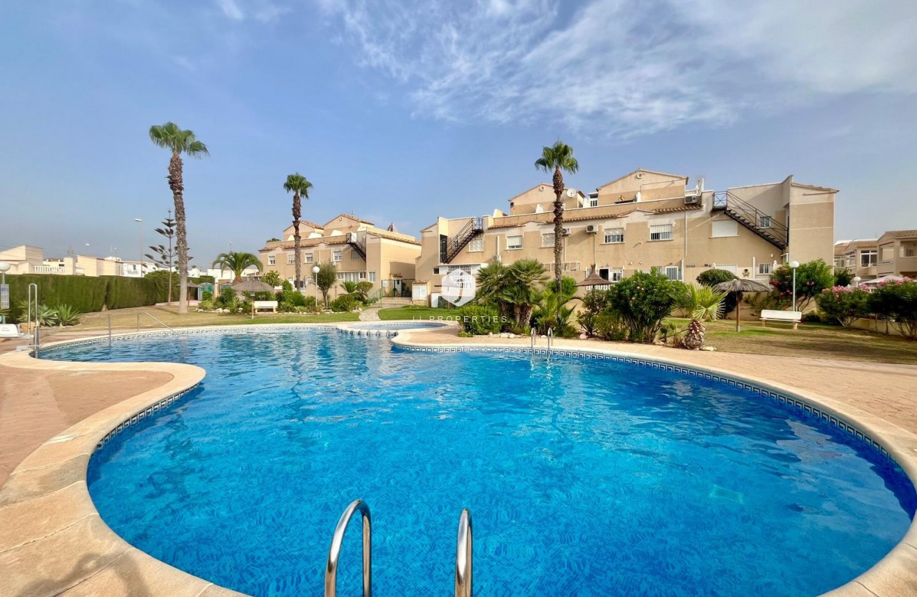 Aus zweiter Hand - Bungalow -
Orihuela Costa - La Chismosa