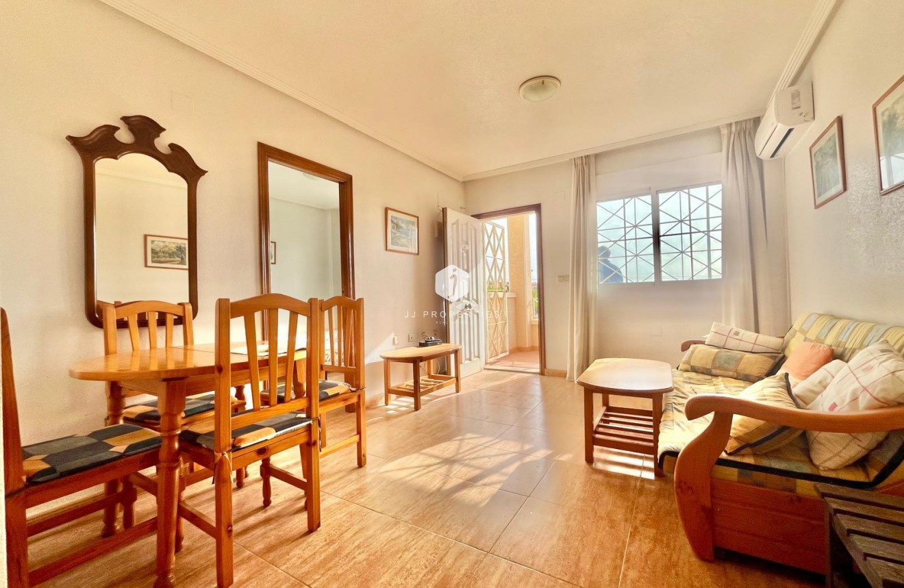 Aus zweiter Hand - Bungalow -
Orihuela Costa - La Chismosa