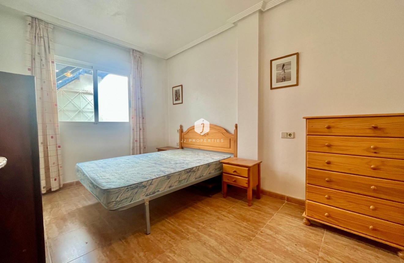 Aus zweiter Hand - Bungalow -
Orihuela Costa - La Chismosa