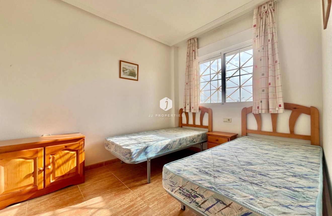Aus zweiter Hand - Bungalow -
Orihuela Costa - La Chismosa