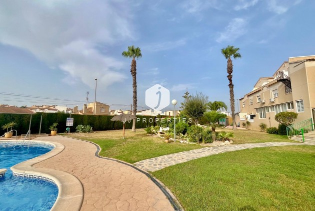 Aus zweiter Hand - Bungalow -
Orihuela Costa - La Chismosa