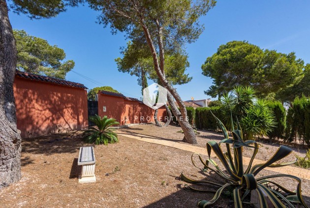Resale - Villa -
Torrevieja - Los Balcones - Los Altos del Edén
