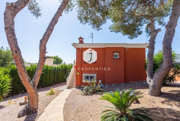 Resale - Villa -
Torrevieja - Los Balcones - Los Altos del Edén