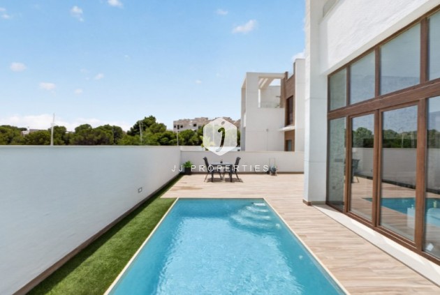 Segunda mano - Villa -
Torrevieja - Costa Blanca
