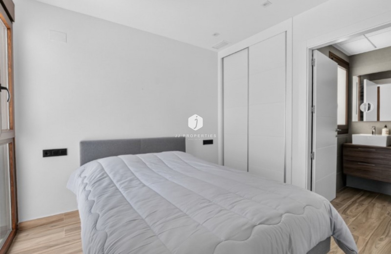Segunda mano - Villa -
Torrevieja - Costa Blanca