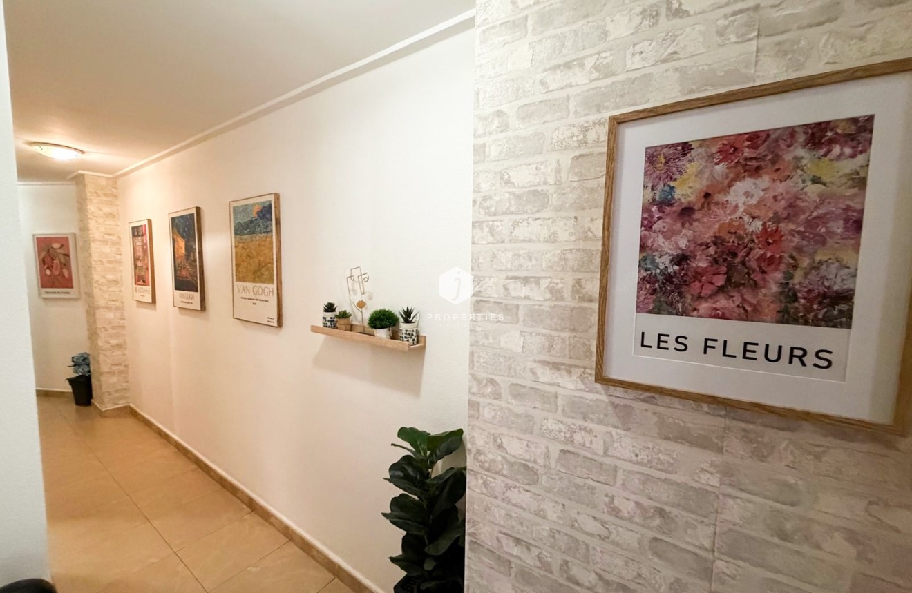 Tweedehands - Appartement / flat -
Torrevieja - Costa Blanca