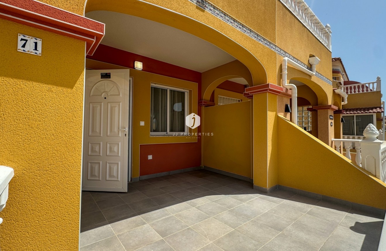 Tweedehands - Chalet -
Orihuela Costa - Costa Blanca