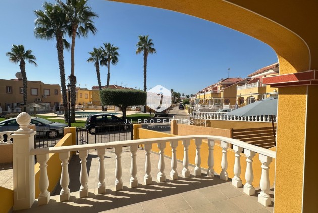 Tweedehands - Chalet -
Orihuela Costa - Costa Blanca