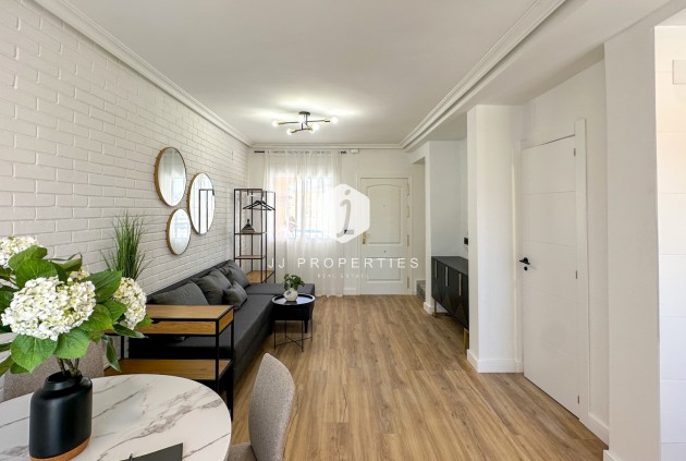 Tweedehands - Chalet -
Orihuela Costa - Costa Blanca