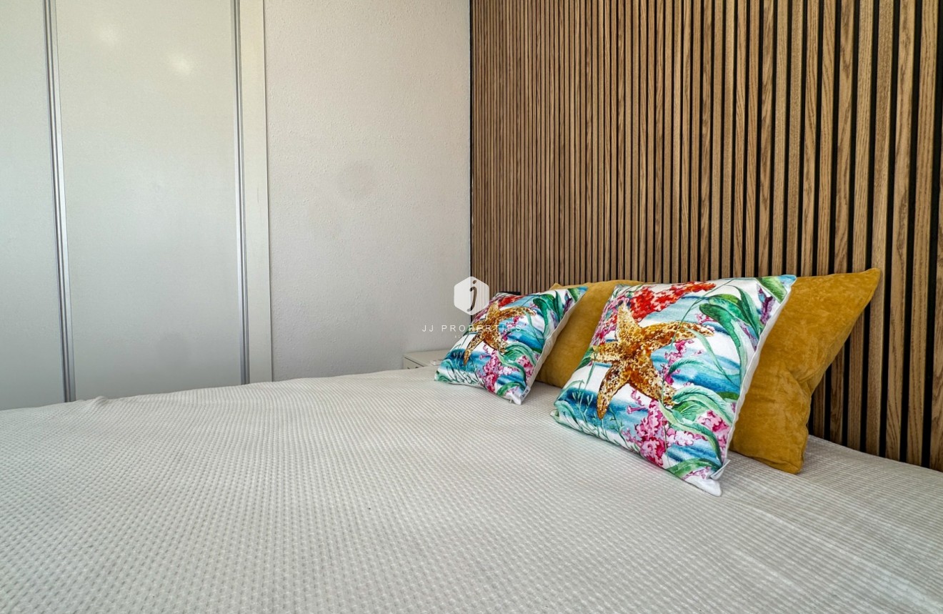 Tweedehands - Chalet -
Orihuela Costa - Costa Blanca