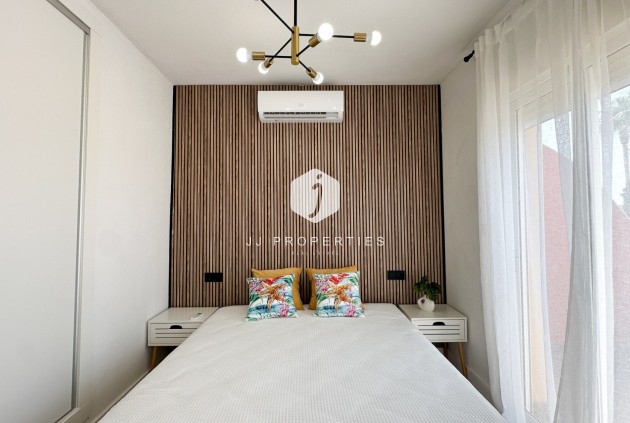 Tweedehands - Chalet -
Orihuela Costa - Costa Blanca