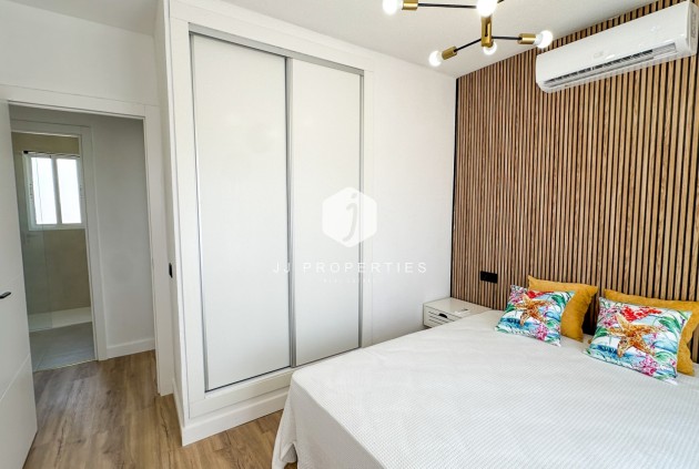 Tweedehands - Chalet -
Orihuela Costa - Costa Blanca