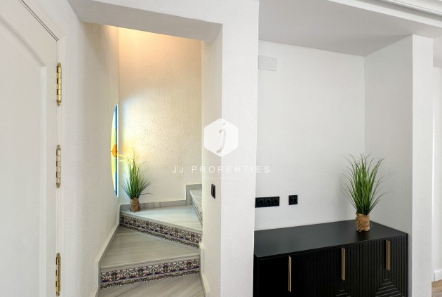 Tweedehands - Chalet -
Orihuela Costa - Costa Blanca
