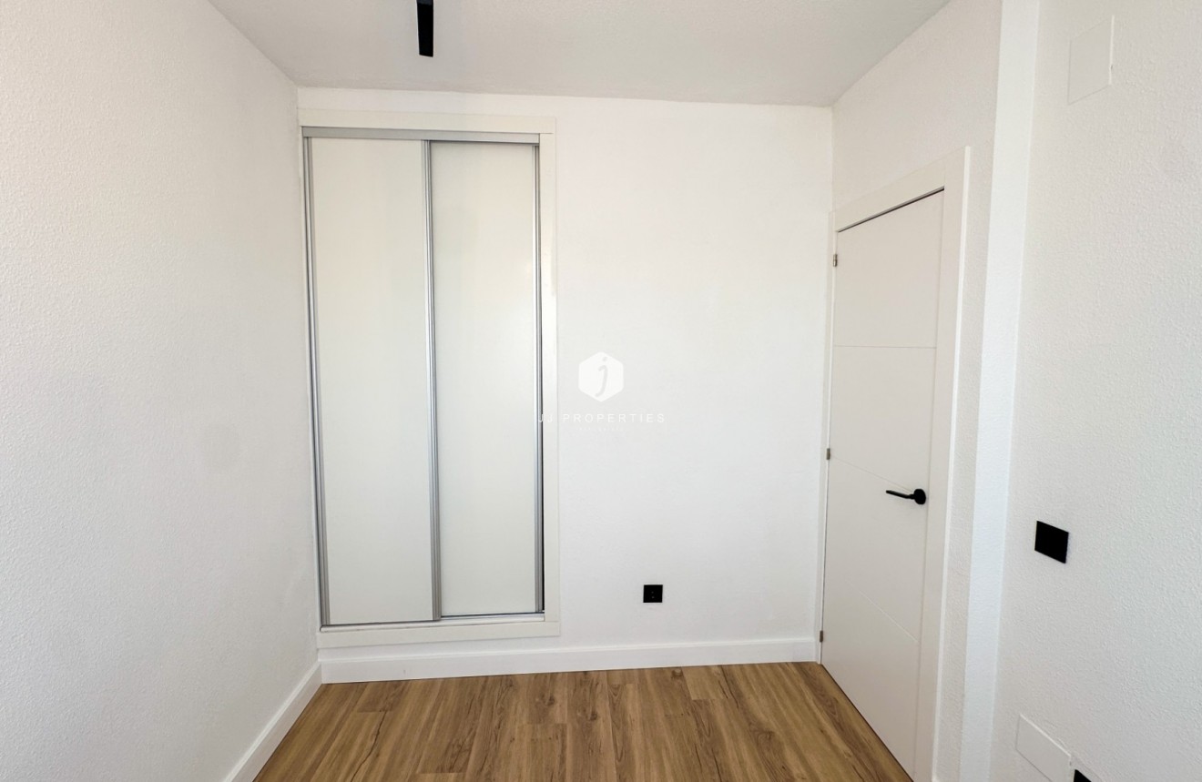 Tweedehands - Chalet -
Orihuela Costa - Costa Blanca