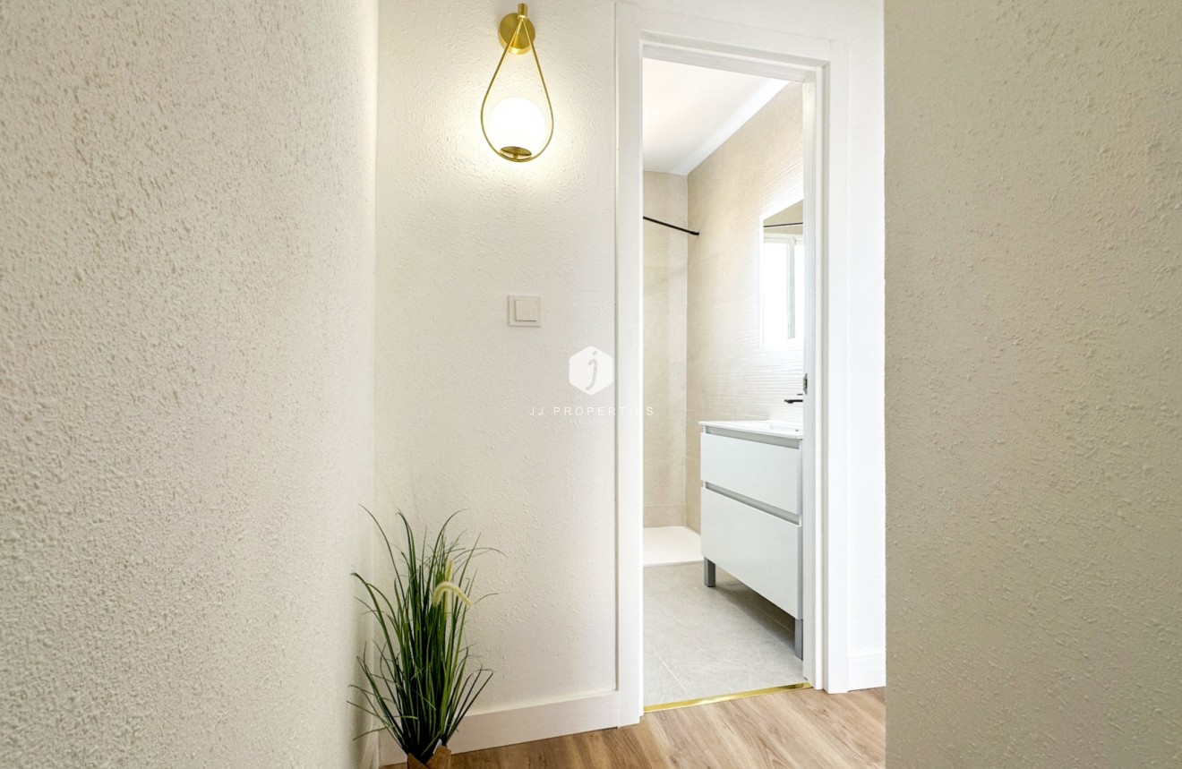 Tweedehands - Chalet -
Orihuela Costa - Costa Blanca