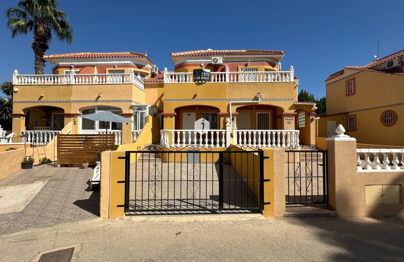 Tweedehands - Chalet -
Orihuela Costa - Costa Blanca