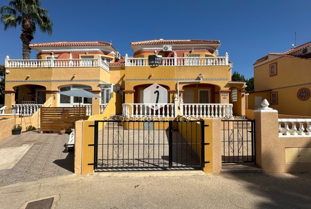 Tweedehands - Chalet -
Orihuela Costa - Costa Blanca