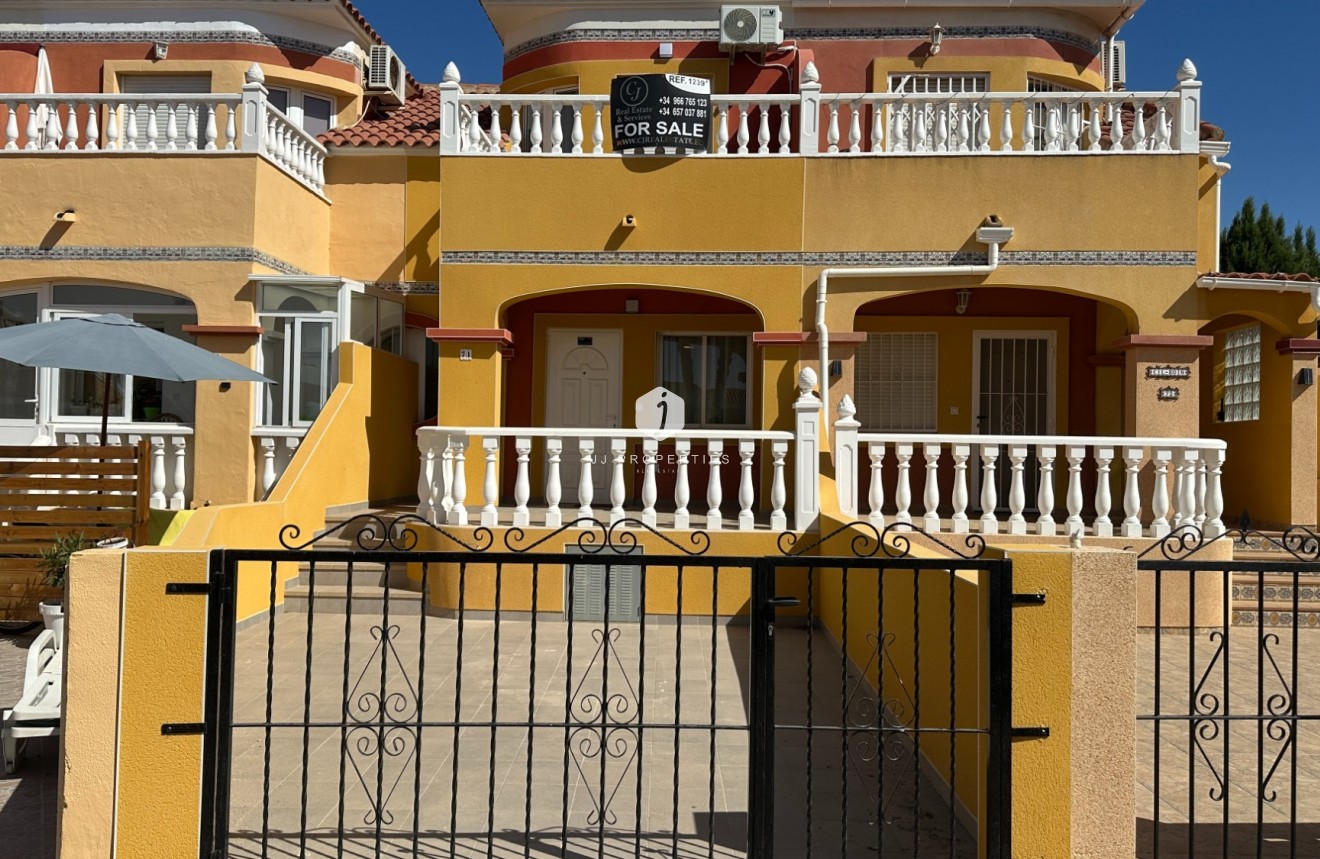 Tweedehands - Chalet -
Orihuela Costa - Costa Blanca