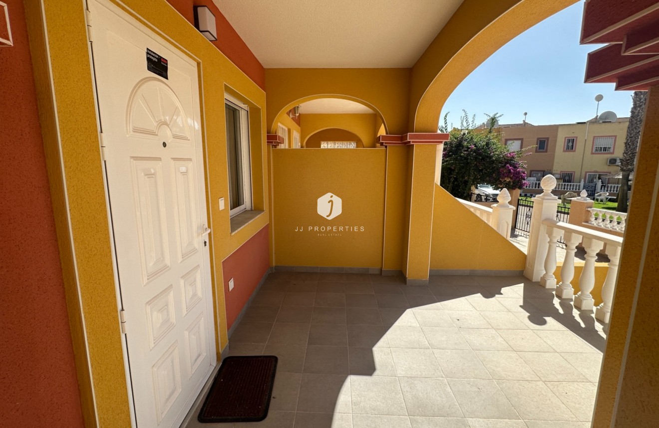Tweedehands - Chalet -
Orihuela Costa - Costa Blanca