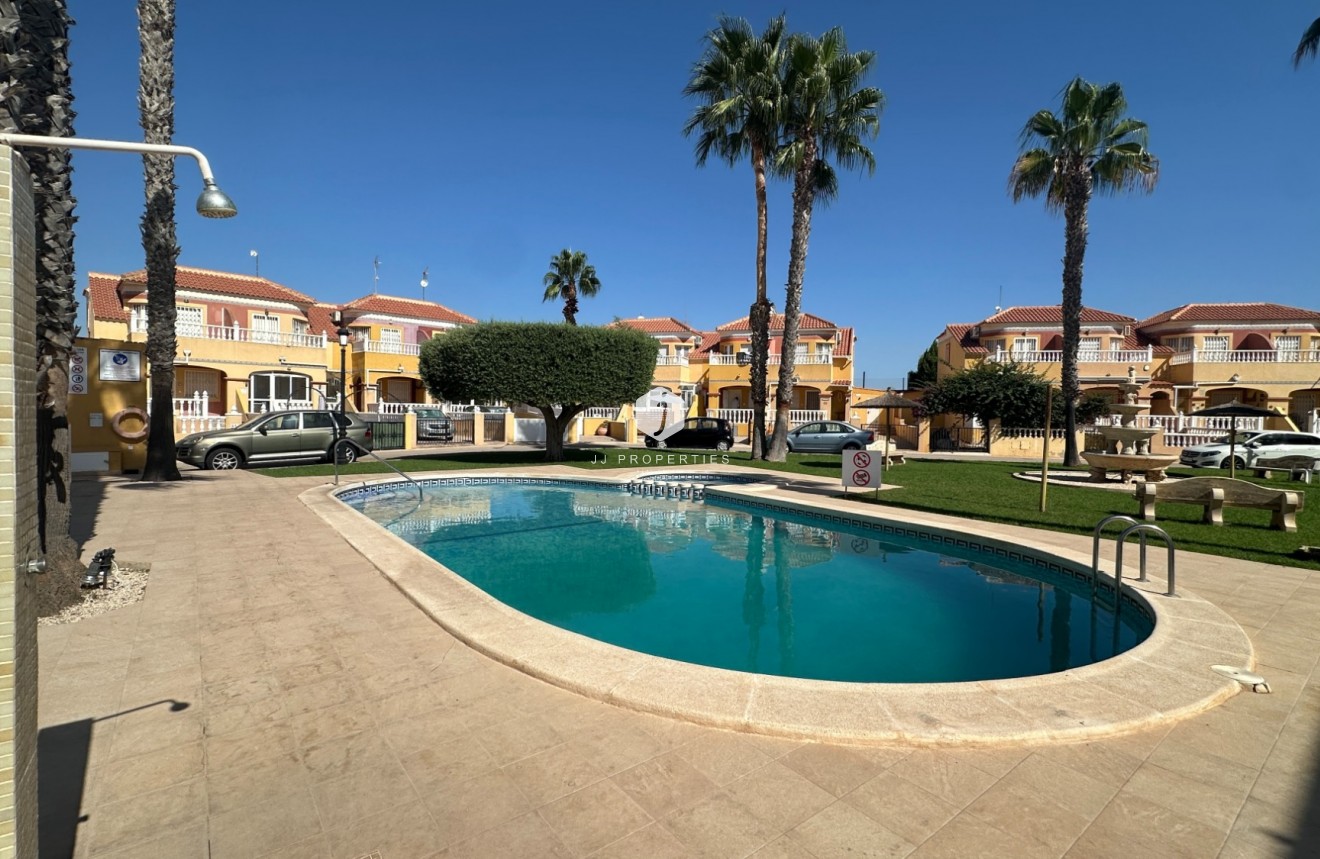 Tweedehands - Chalet -
Orihuela Costa - Costa Blanca