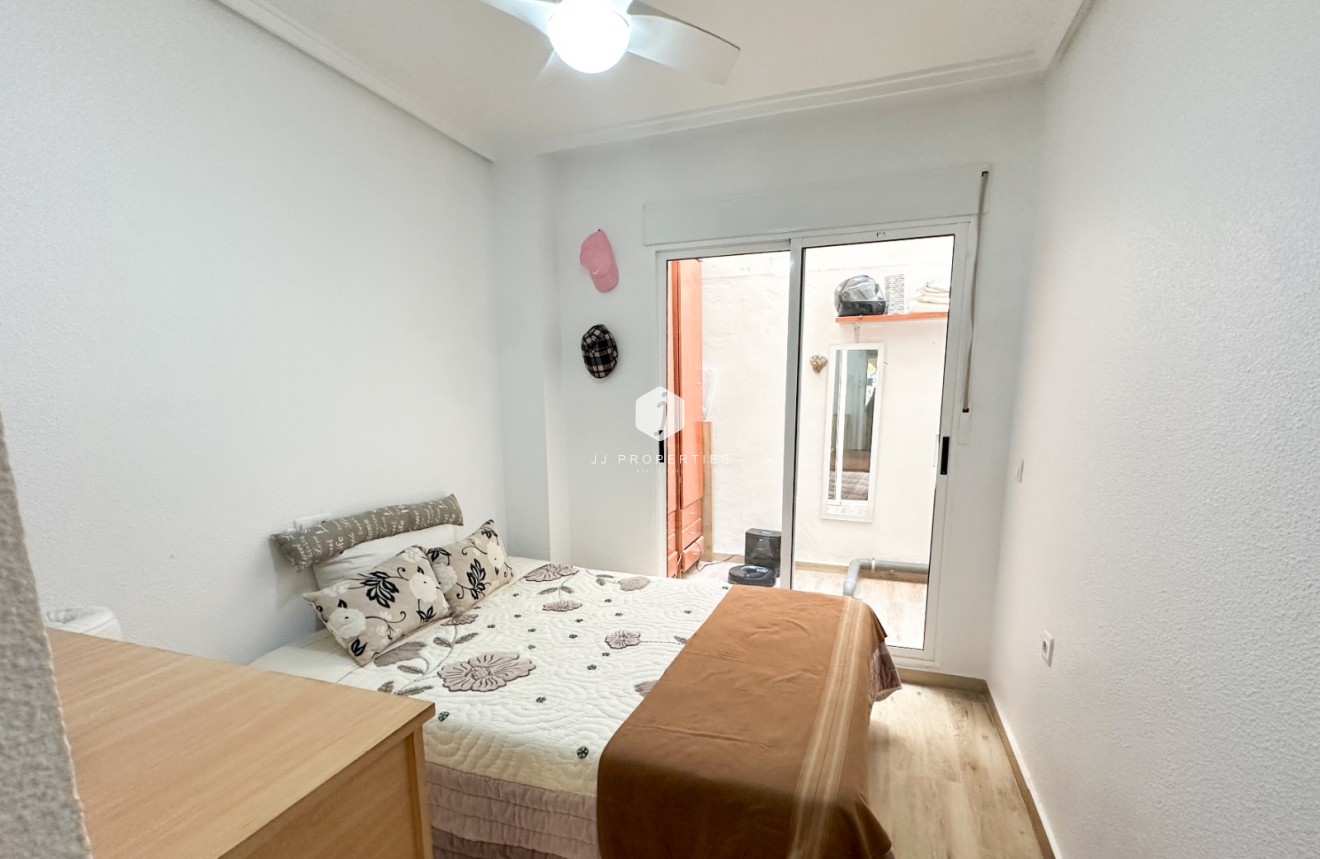 Tweedehands - Appartement / flat -
Torrevieja - Costa Blanca