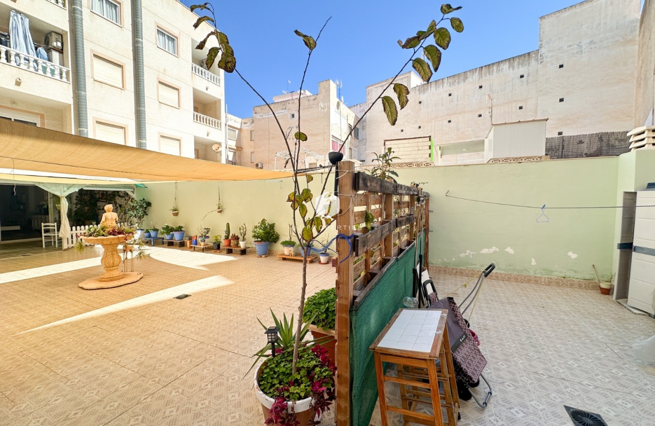 Tweedehands - Appartement / flat -
Torrevieja - Costa Blanca