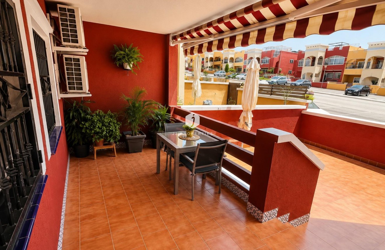 Aus zweiter Hand - Bungalow -
Orihuela Costa - Costa Blanca