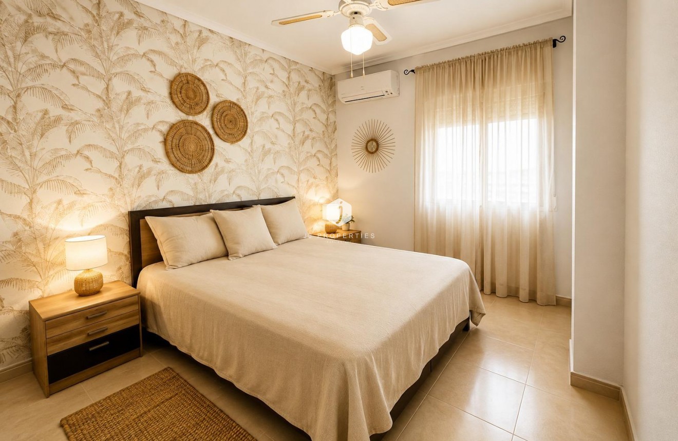 Aus zweiter Hand - Bungalow -
Orihuela Costa - Costa Blanca