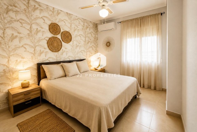 Aus zweiter Hand - Bungalow -
Orihuela Costa - Costa Blanca