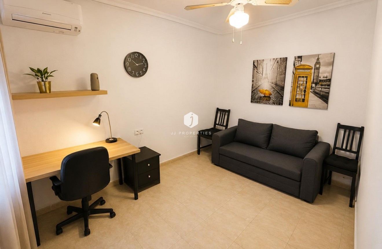 Aus zweiter Hand - Bungalow -
Orihuela Costa - Costa Blanca