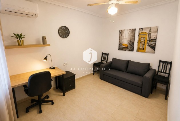 Aus zweiter Hand - Bungalow -
Orihuela Costa - Costa Blanca